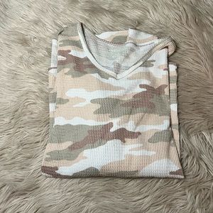 American Eagle Soft Camo Long sleeve shirt